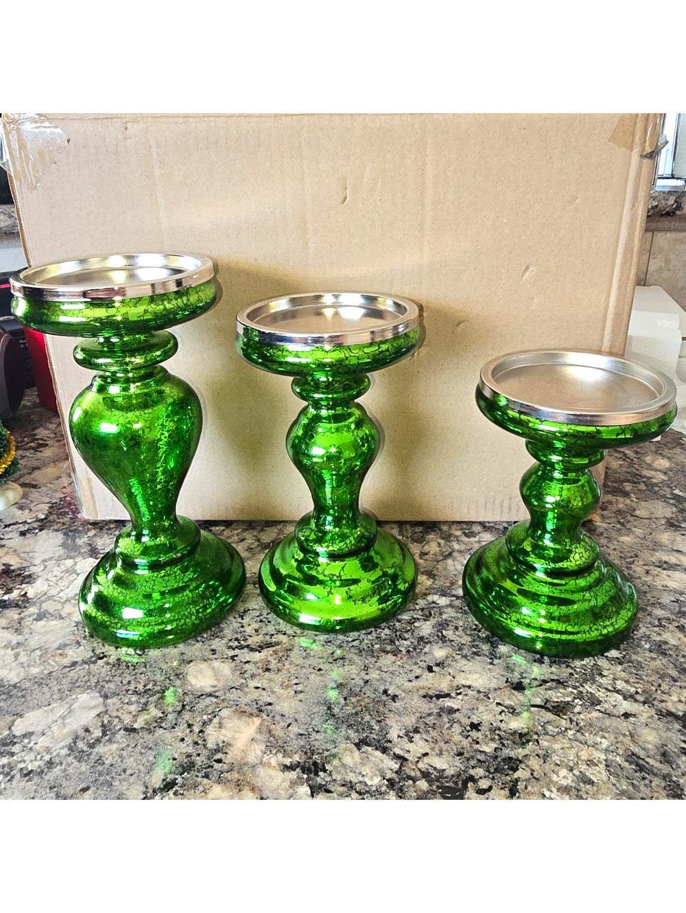 Valerie Parr Hill QVC Set of 3 Illuminated Mercury Glass Pedestals Green H225081